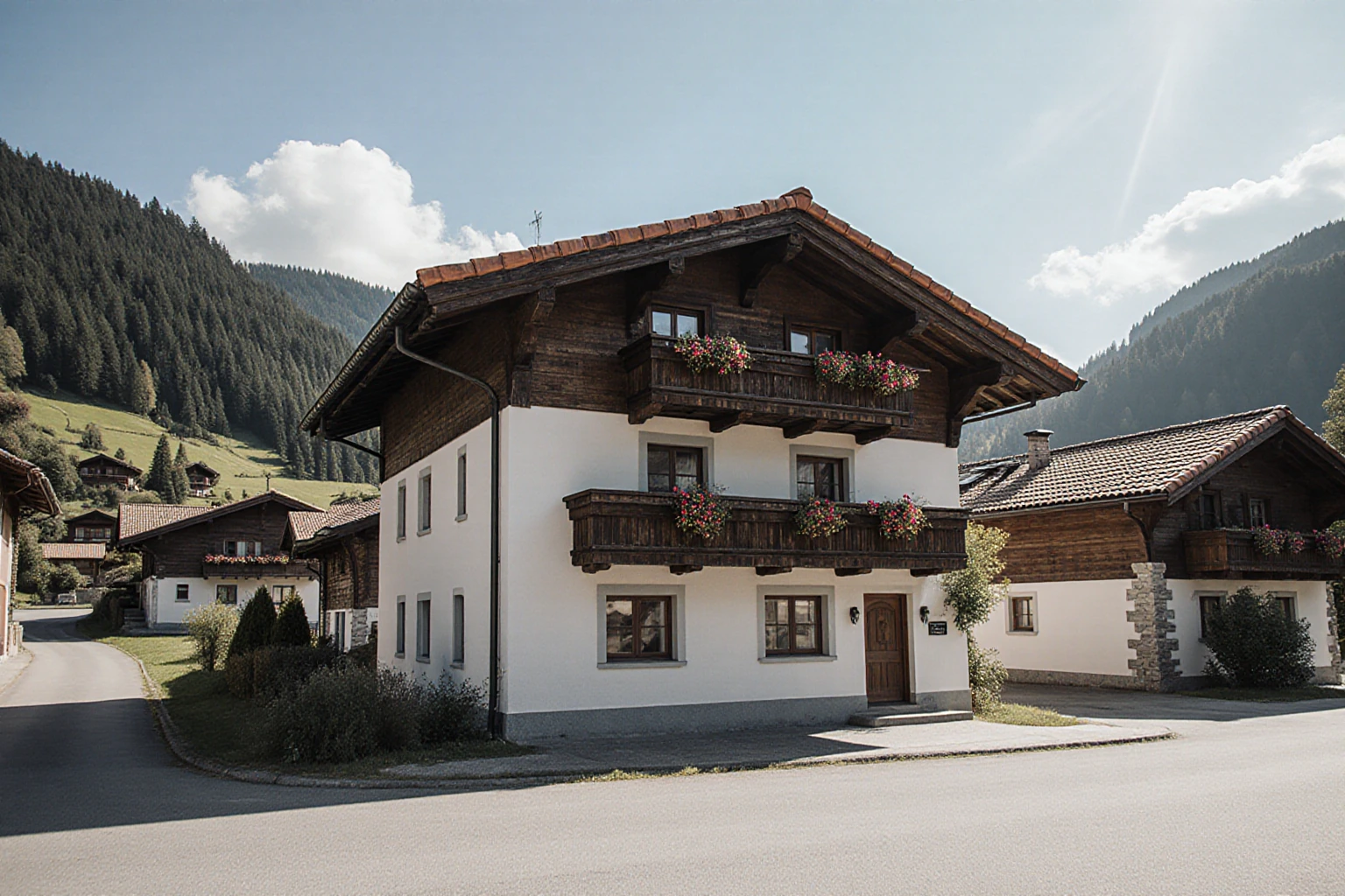 Tiroler Mehrfamilienhaus in einer Talsiedlung